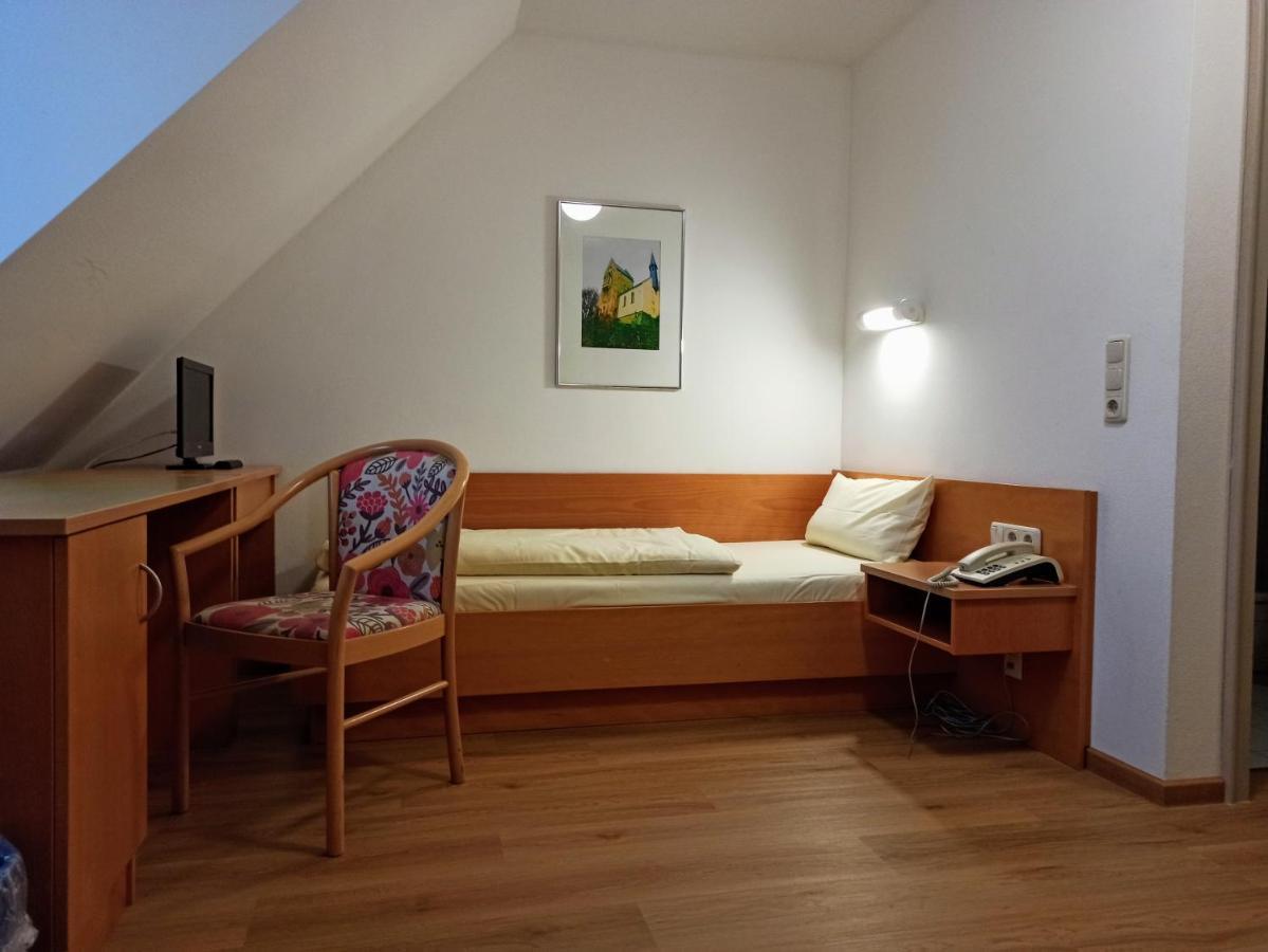 Gastehaus Deggendorf Hotel Buitenkant foto