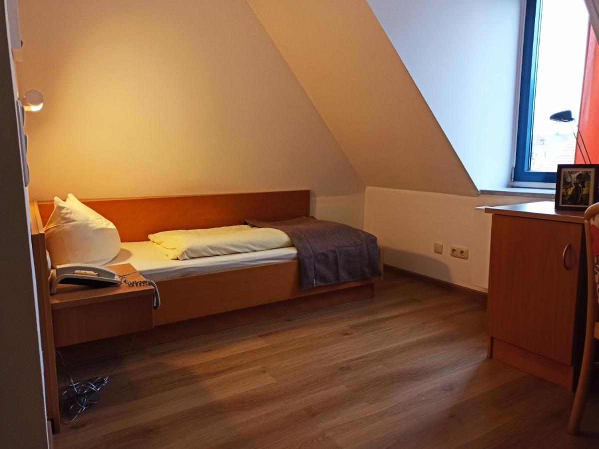 Gastehaus Deggendorf Hotel Buitenkant foto